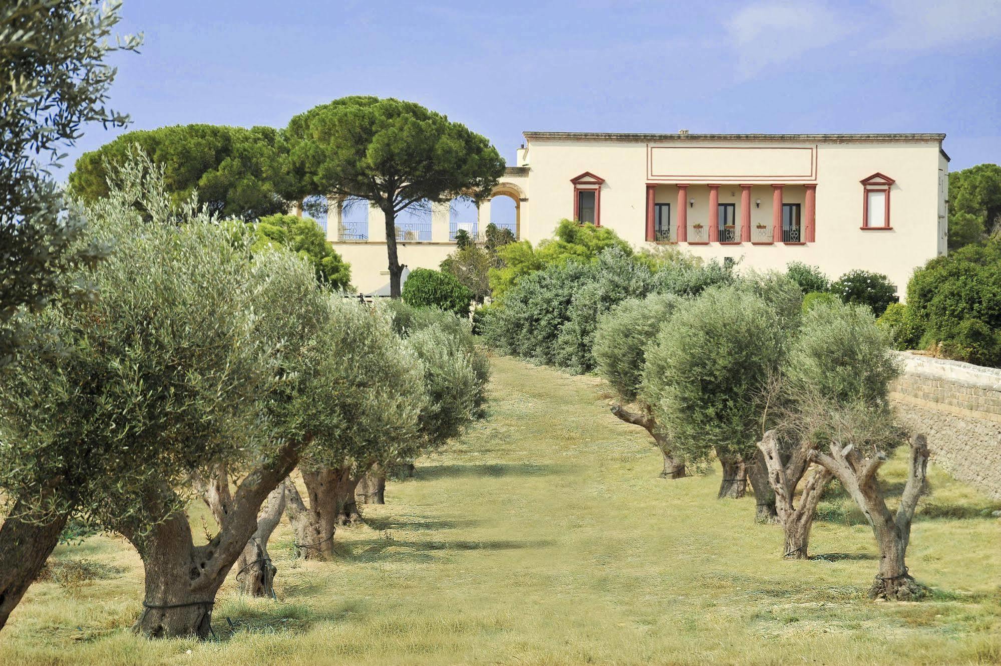 Albergo Villa Donna Isabella Sannicola Exterior photo